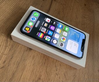 Apple iPhone XS - 2