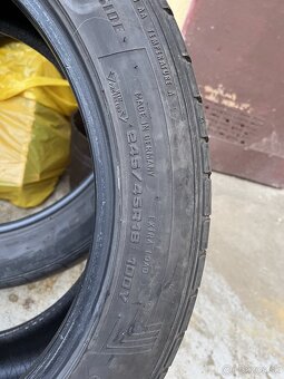 Dunlop Sportmaxx RT2 245/45/R18 100Y - 2