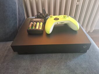 XBOX ONE X 1TB - 2
