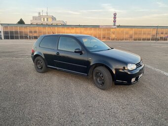 Golf 4 - 2