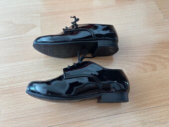 Chlapčenské lakovky 23 - 2