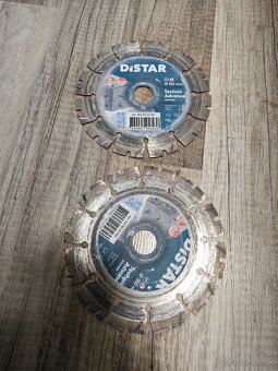 Použité diamantové rezacie kotúče Distar - 2