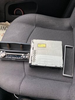 autoradio panasonic CQ-C1300GN - 2