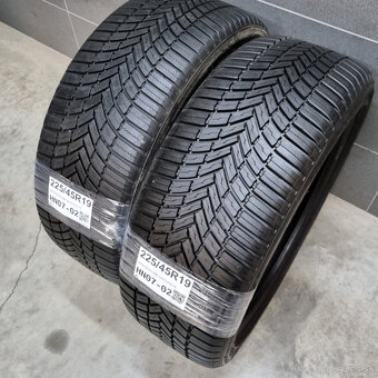 Letné pneumatiky 225/45 R19 BRIDGESTONE - 2