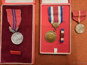 Medaile, vyznamenania ČSSR - 2
