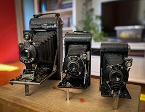 Stary historicky fotoaparat - 2