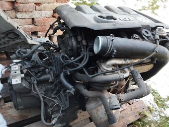 Predám motor na VW Golf V variant 1,9 TDi 77 kw typ BXE - 2