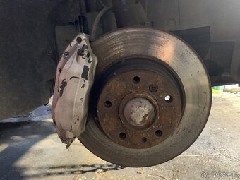 Predam 4 piestove brzdice Brembo - 2