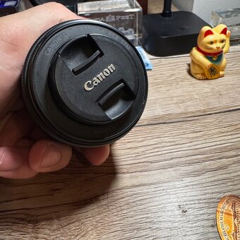 Canon RF 50mm F1.8 - 2