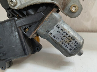 mechanizmus okna pp toyota verso 997250-100 40€ - 2