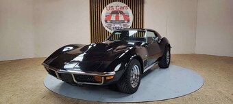 Krásná Chevrolet Corvette C3 Stingray z roku 1972 - 2