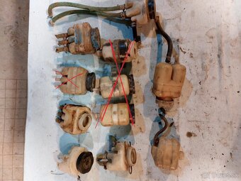 nádržky na brzdovu kapalinu - 2