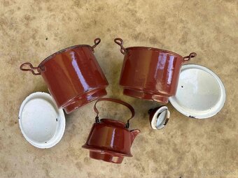 Smaltované starožitné nádobíčko - 2