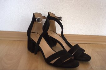 Sandále na opätku - 2