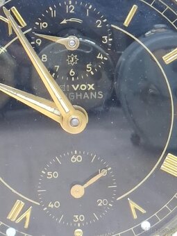 Predám funkčný budík JUNGHANS TRIVOX s predzvánaním čierny c - 2