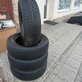 Predám zimné Pneumatiky Semperit Master Grip 2 195/65R15 - 2
