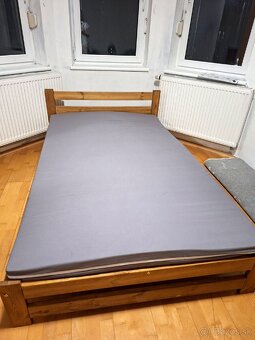 Predávam posteľ v cene zahrnutý rošt aj matrac. - 2