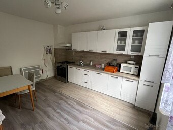 Exkluzívne u nás RD na 662m2 pozemku - 2