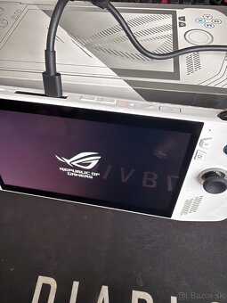 asus rog ally z1 extreme - 2