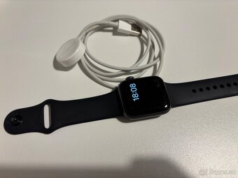 Apple Watch 5 čierne - 2