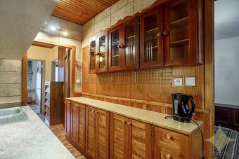 Exkluzívne na predaj veľký 3 izbový byt o výmere 81.30 m2 vo - 2