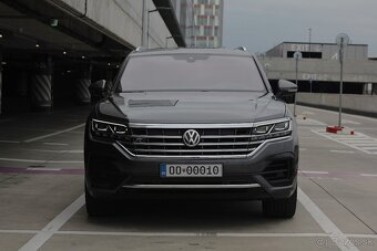 Volkswagen Touareg 3.0 TDI V6 R-Line 4Motion - 2