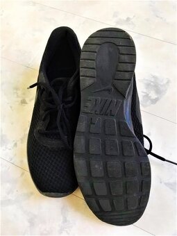 Ľahké tenisky NIKE 42 - 2