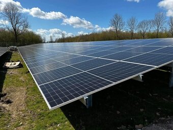 Pokládka panelov Solárne elektrárne - 2