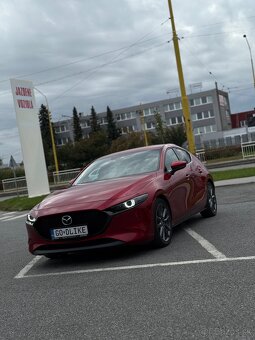 Predám Mazda 3 v plnej výbave, 90kw, 122 koní, 2.0l, 2019 - 2