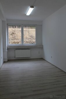 Na prenájom kancelárie s parkovaním v Žiline 12m2-89m2/9€m2 - 2