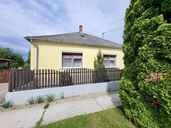 Dunakiliti – Rekonštruovaný dom a garzónka na veľkom pozemku - 2