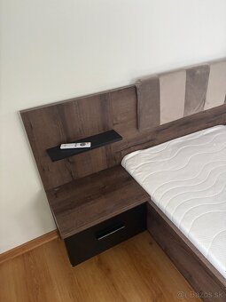 Drevená manželská posteľ 180x200cm - 2