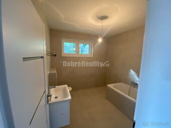 Štýlová novostavba 3-izbového bytu s terasou v obci Banka, l - 2