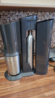 Sodastream,vyrobnik sódy.Crystal black. - 2