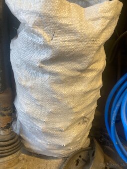 Predám betónové dištančky - 2