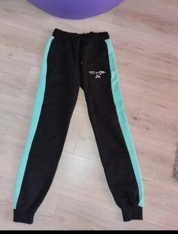 Dámska tepláková suprava - 2