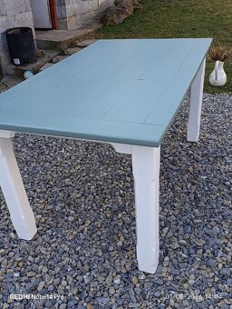 Masívny jedálenský stôl - 2