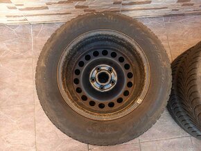 4 zimné pneumatiky na plechových diskoch, 195/65, 5,7mm. - 2