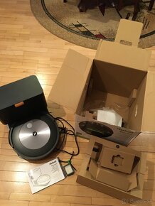 Robotický vysávač iRobot Roomba j7+ - 2