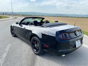 Ford Mustang Cabrio 3.7 - 2