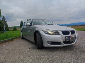 BMW E91 Facelift  2011 // 318D  xenon - 2