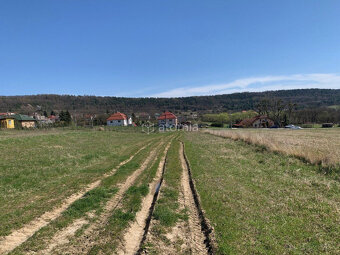 Pozemky na výstavbu rodinného domu - odporúčame - 2