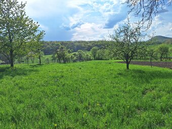 Stavebný pozemok v krásnom prostredí blízko Košíc, 2.700 m2. - 2