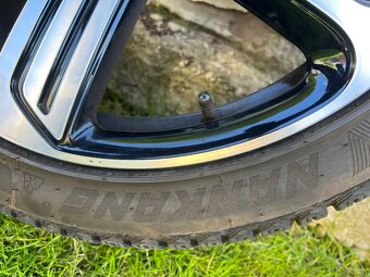 Sada CADIZ VW Golf R ET49 7,5Jx18 ET49+zimne pneu 225/40R18 - 2