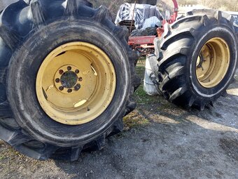 Kolesá 800/65R32 30,5LR32 - 2