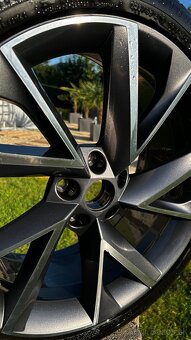 Predám hliníkový disk Vega 19” – Škoda Superb III - 2