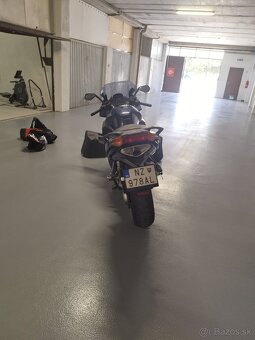 Aprilia Futrura RST 1000 - 2