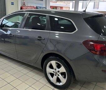 Opel Astra 1.4i Combi - 2