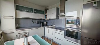 3 izbový krásny, veľký zrekonštruovaný byt - 2