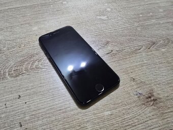 Iphone se 2020 128gb s novou bateriou v super stave plnefunk - 2